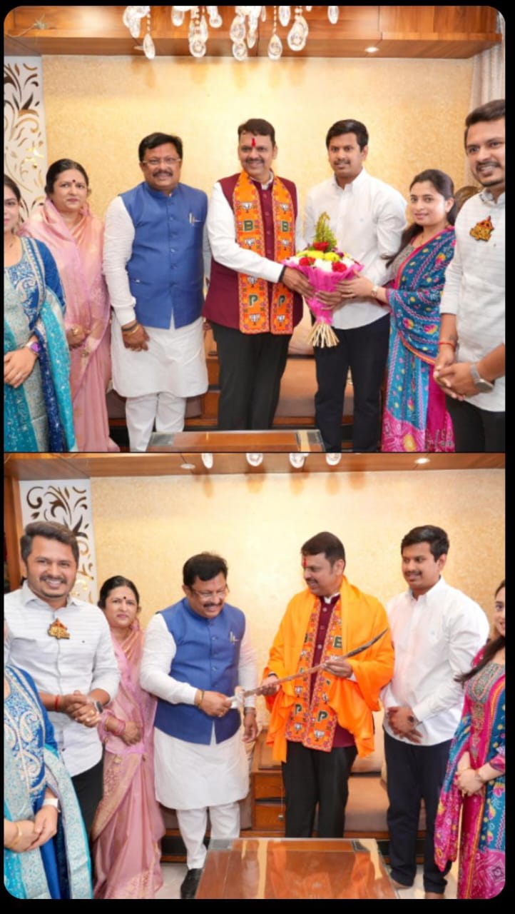 Chief Minister Shri Devendra Fadnavis pays a courtesy visit to the residence of MLA Rajesh Kshirsagar